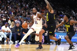 以其卓越的 以其卓越的