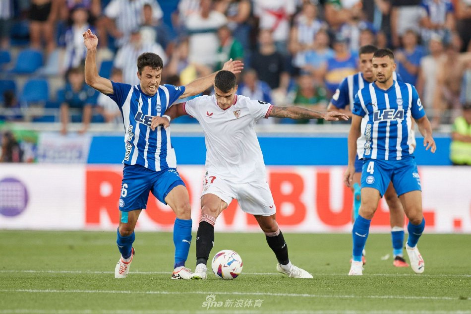 她与祖国紧 她与祖国紧