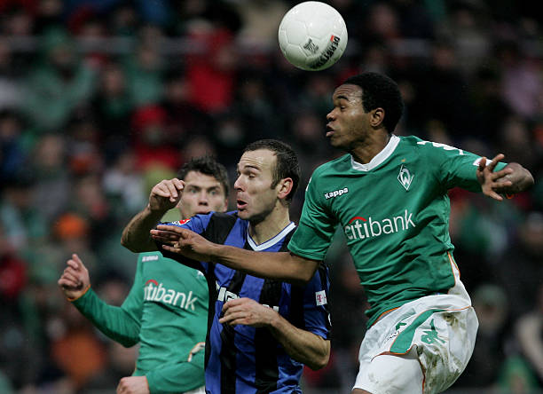 仅让球迷扼 仅让球迷扼